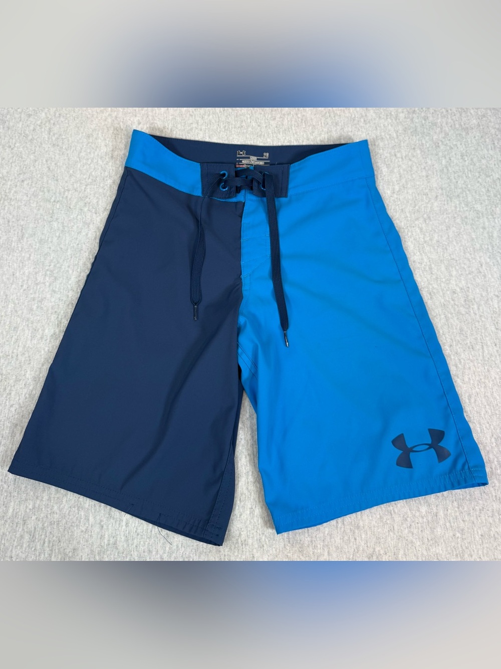 Under Armour Colorblock Board‎ Shorts - Blue - Size 26